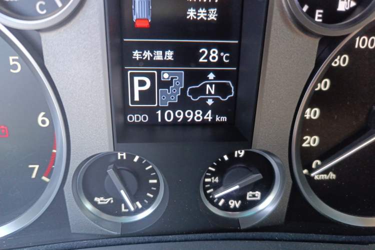 Used Lexus LX 2013 570 Odometer Close Up