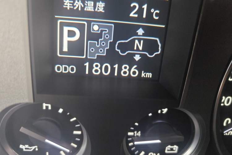 Used Lexus LX 2013 570 Odometer Close Up