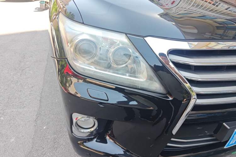 Used Lexus LX 2013 570 Right Front Headlight