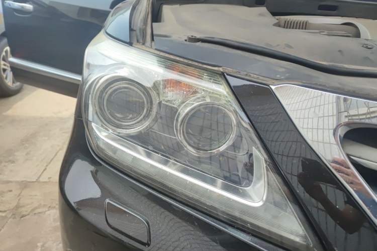Used Lexus LX 2013 570 Right Front Headlight