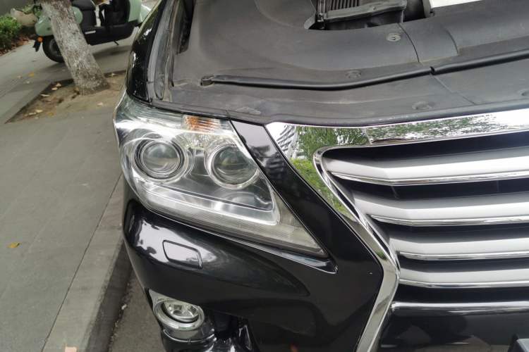 Used Lexus LX 2013 570 Right Front Headlight