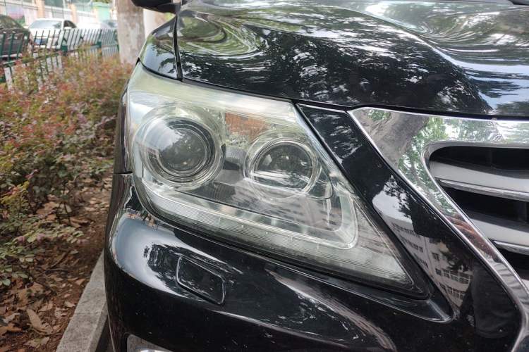 Used Lexus LX 2013 570 Right Front Headlight
