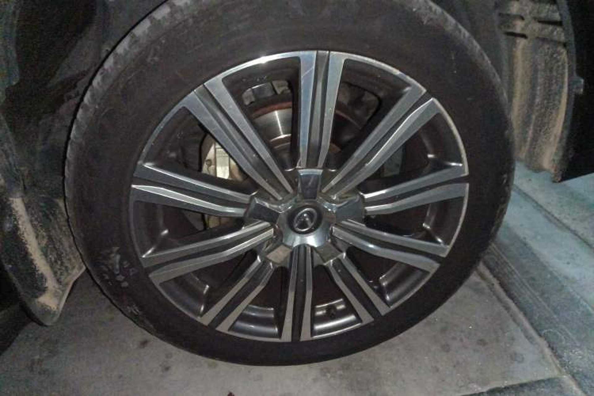 Used Lexus LX 2013 570 Right Front Wheel Hub