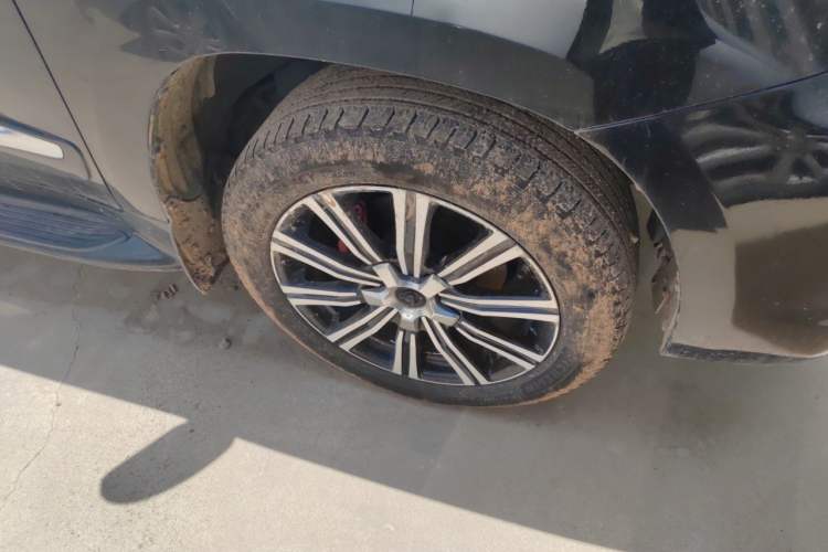Used Lexus LX 2013 570 Right Front Wheel Hub