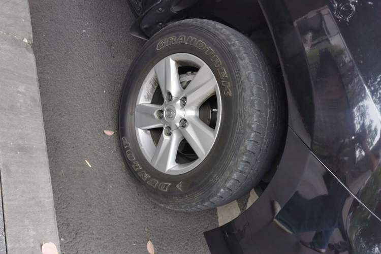 Used Lexus LX 2013 570 Right Front Wheel Hub