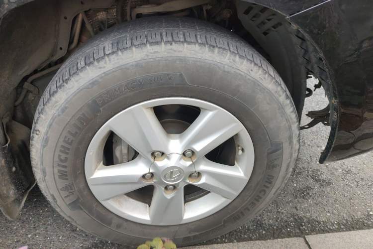 Used Lexus LX 2013 570 Right Front Wheel Hub