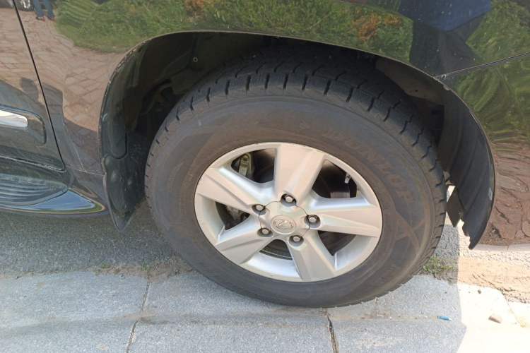 Used Lexus LX 2013 570 Right Front Wheel Hub