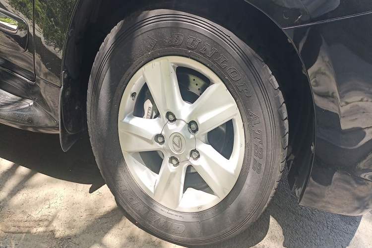 Used Lexus LX 2013 570 Right Front Wheel Hub