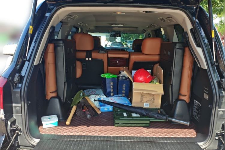 Used Lexus LX 2013 570 Trunk
