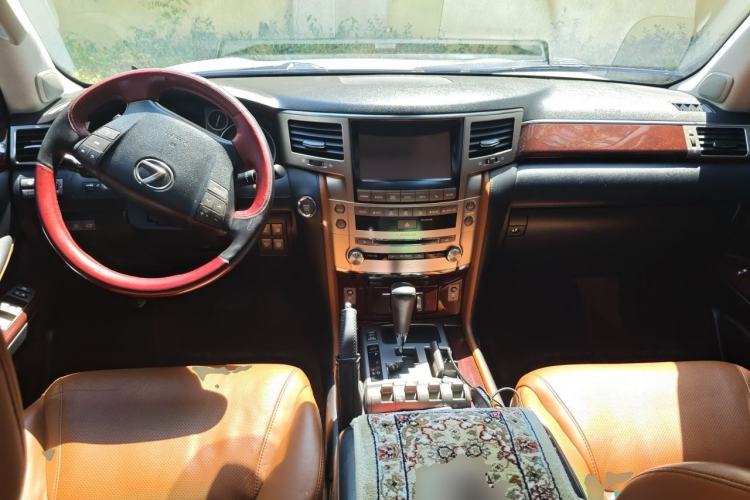 Used Lexus LX 2013 570 Center Console