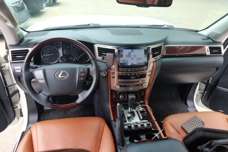 Used Lexus LX 2013 570 Center Console