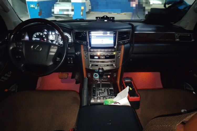 Used Lexus LX 2013 570 Center Console