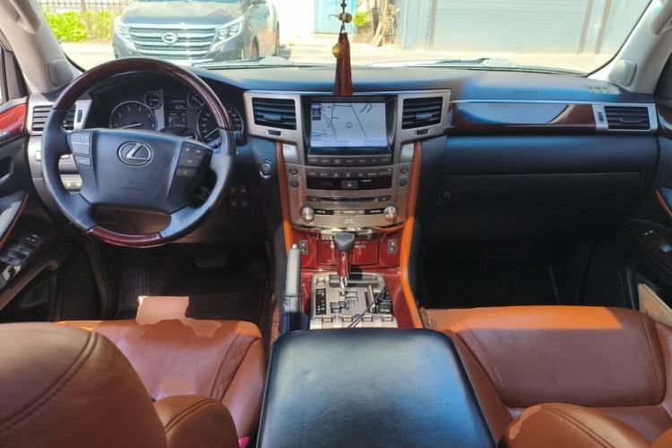 Used Lexus LX 2013 570 Center Console