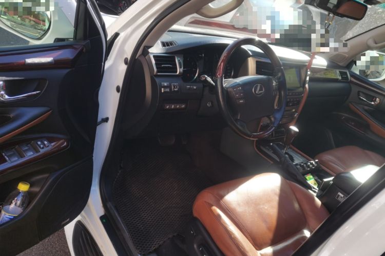Used Lexus LX 2013 570 Driver Seat