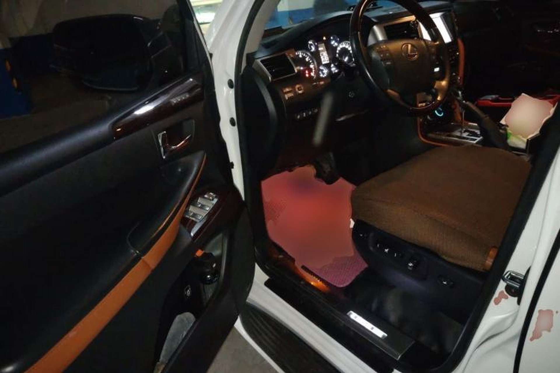 Used Lexus LX 2013 570 Driver Seat