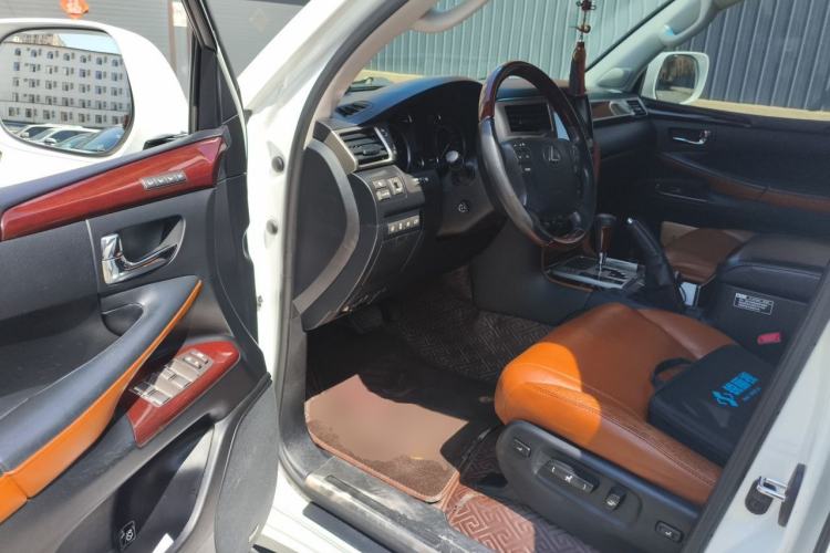 Used Lexus LX 2013 570 Driver Seat