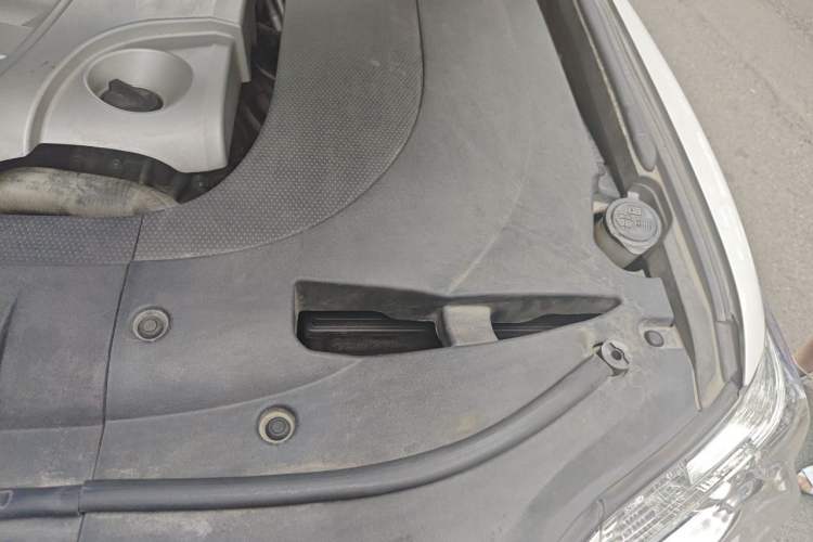 Used Lexus LX 2013 570 Engine Bay Left