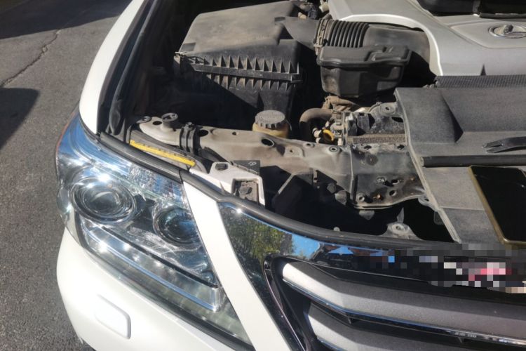 Used Lexus LX 2013 570 Engine Bay Right