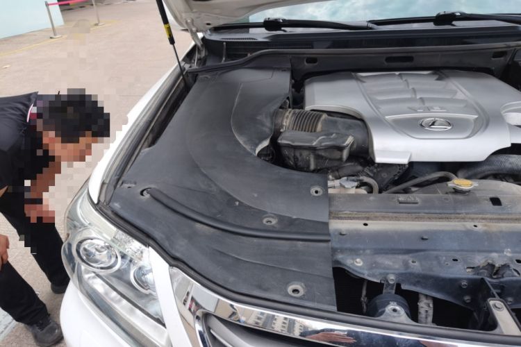 Used Lexus LX 2013 570 Engine Bay Right