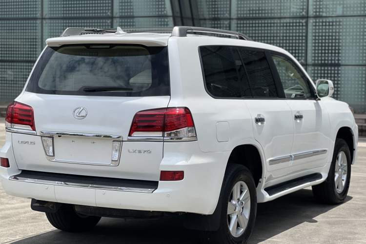 Used Lexus LX 2013 570 Exterior 3