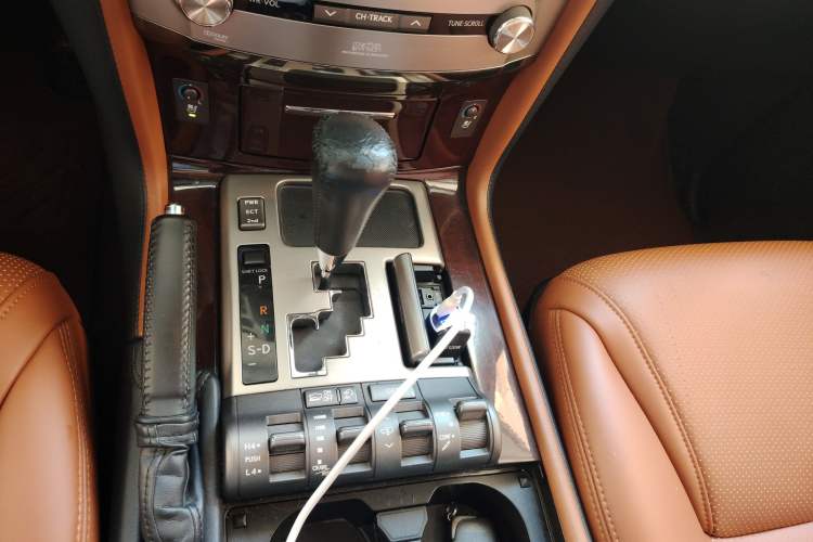 Used Lexus LX 2013 570 Gear Lever