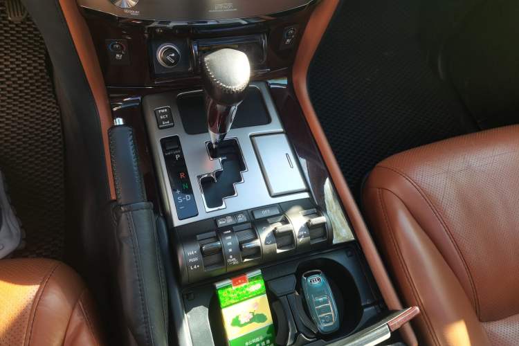 Used Lexus LX 2013 570 Gear Lever