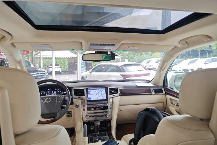 Used Lexus LX 2013 570 Headliner
