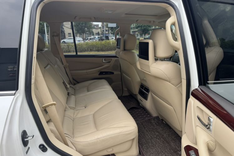 Used Lexus LX 2013 570 Interior 11