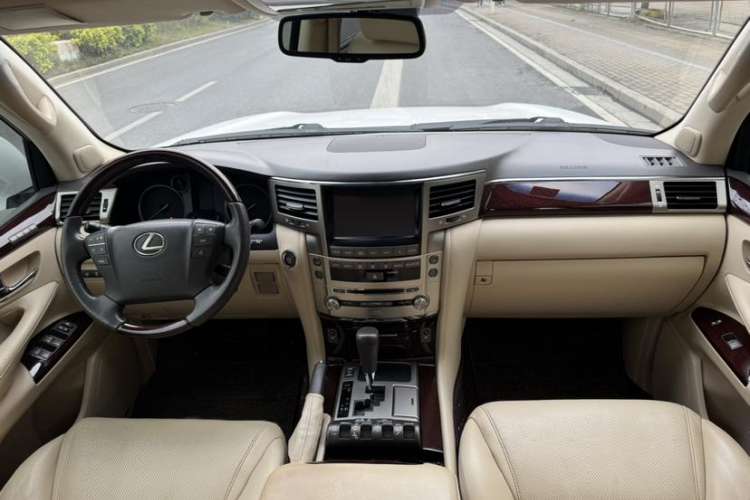 Used Lexus LX 2013 570 Interior 12