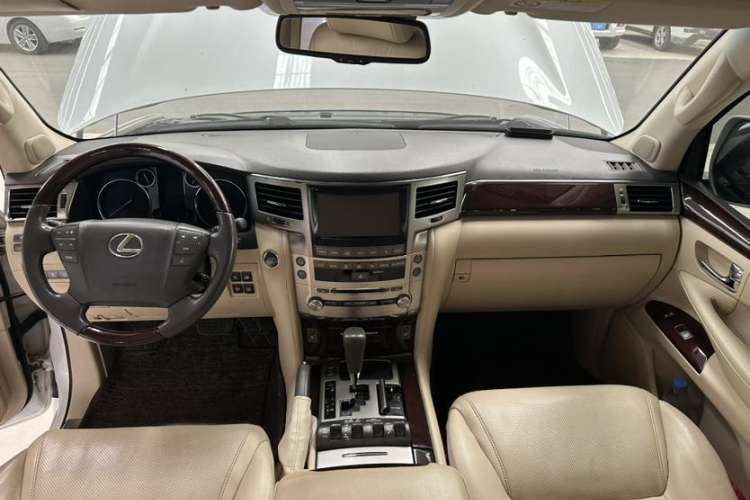 Used Lexus LX 2013 570 Interior 5