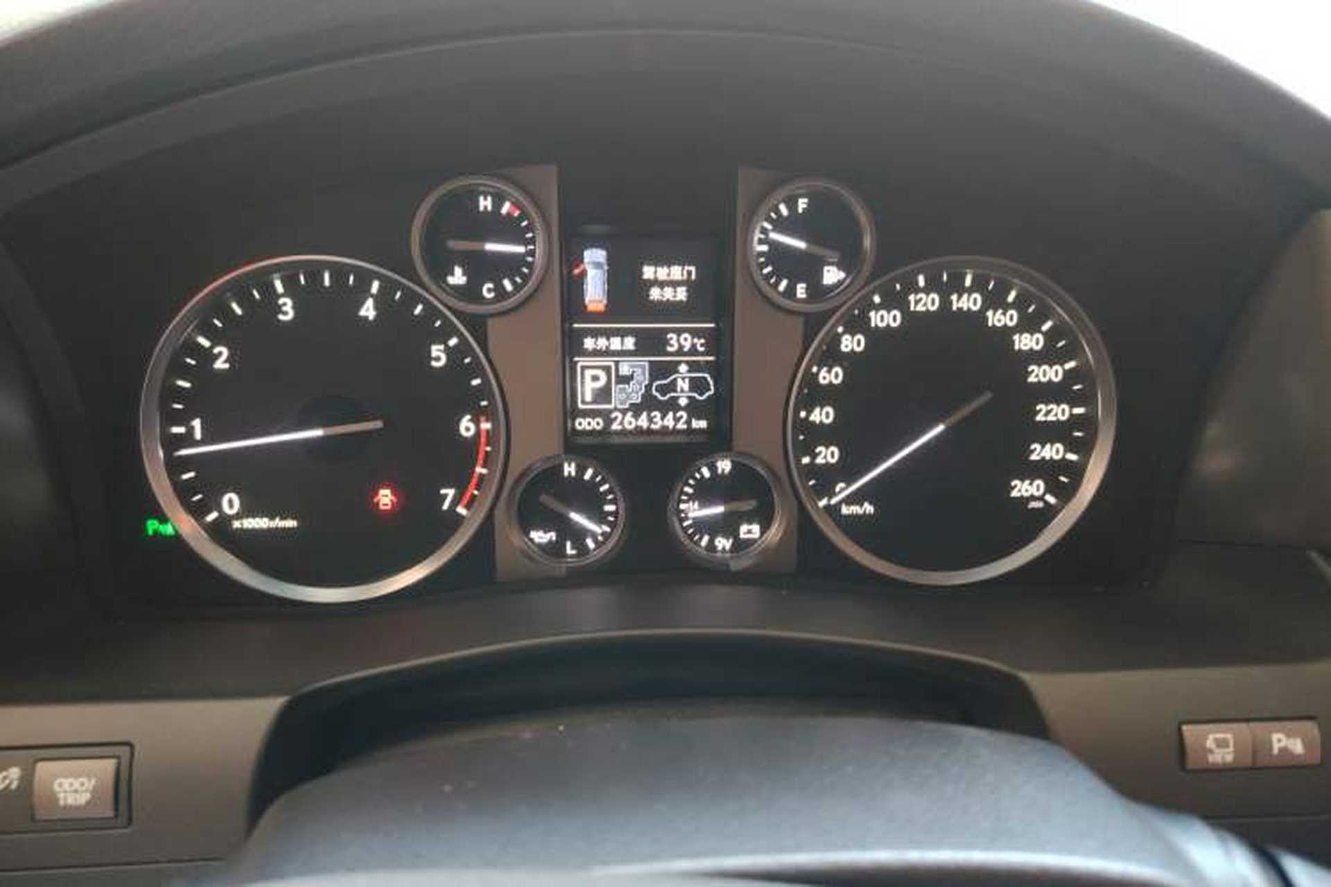 Used Lexus LX 2013 570 Odometer Close Up