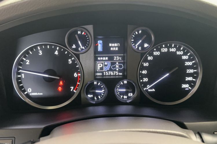 Used Lexus LX 2013 570 Odometer Close Up