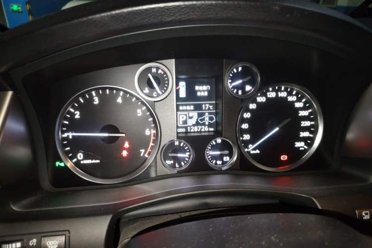 Used Lexus LX 2013 570 Odometer Close Up