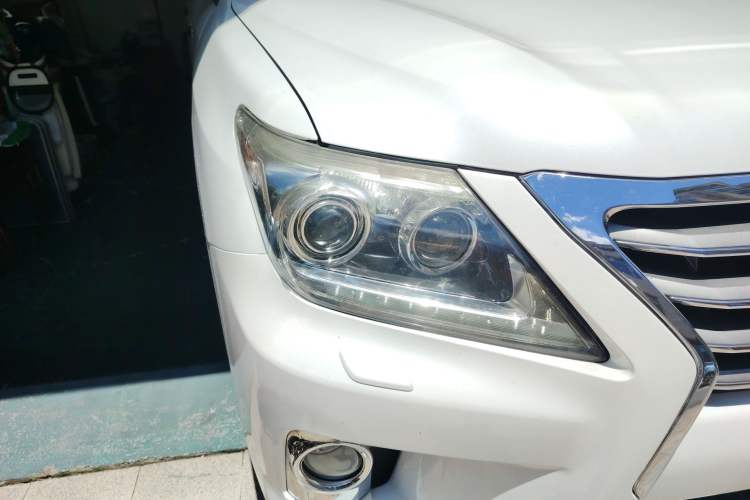Used Lexus LX 2013 570 Right Front Headlight