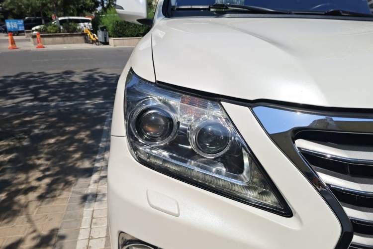 Used Lexus LX 2013 570 Right Front Headlight