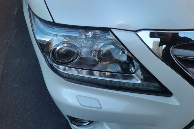 Used Lexus LX 2013 570 Right Front Headlight