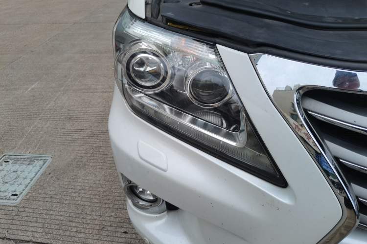 Used Lexus LX 2013 570 Right Front Headlight