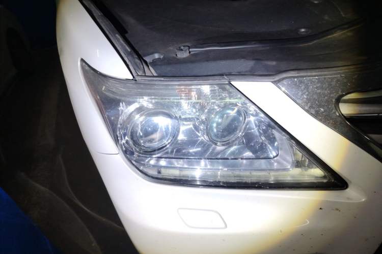 Used Lexus LX 2013 570 Right Front Headlight