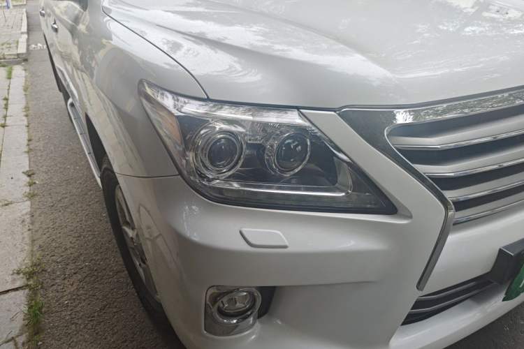 Used Lexus LX 2013 570 Right Front Headlight