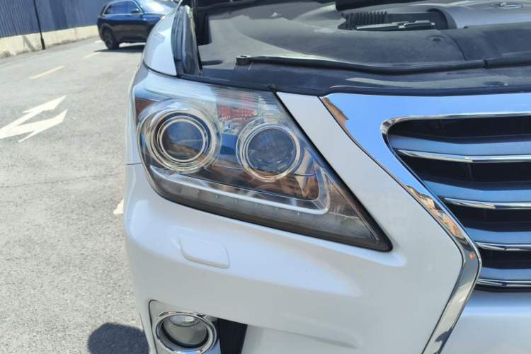 Used Lexus LX 2013 570 Right Front Headlight