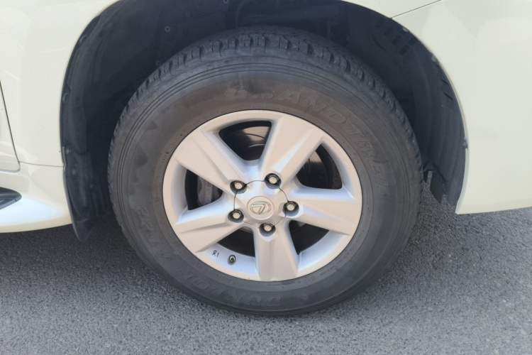Used Lexus LX 2013 570 Right Front Wheel Hub