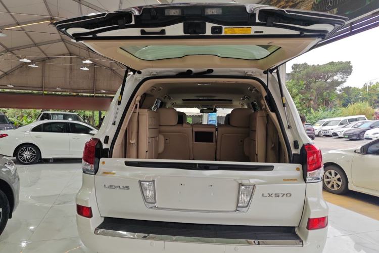 Used Lexus LX 2013 570 Trunk