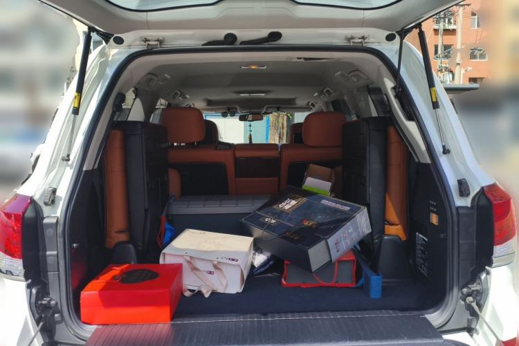 Used Lexus LX 2013 570 Trunk