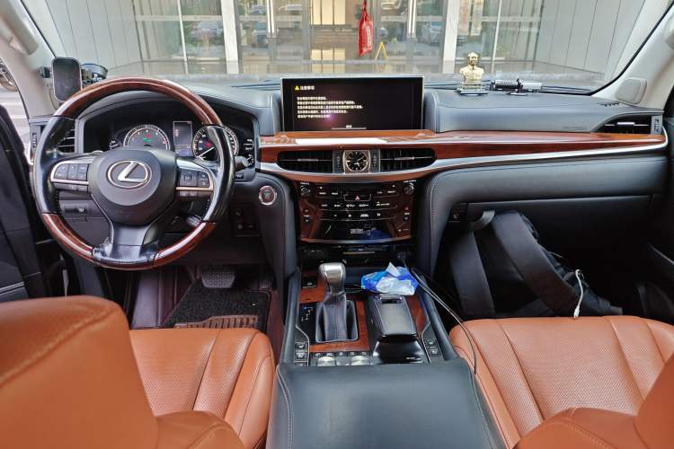 Used Lexus LX 2016 570 Prestige Luxury Edition Center Console