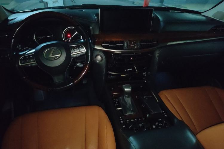 Used Lexus LX 2016 570 Prestige Luxury Edition Center Console