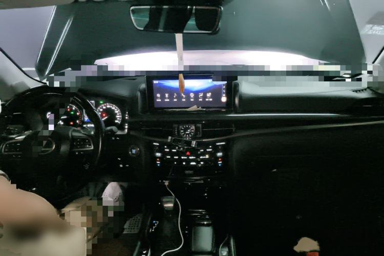 Used Lexus LX 2016 570 Prestige Luxury Edition Center Console