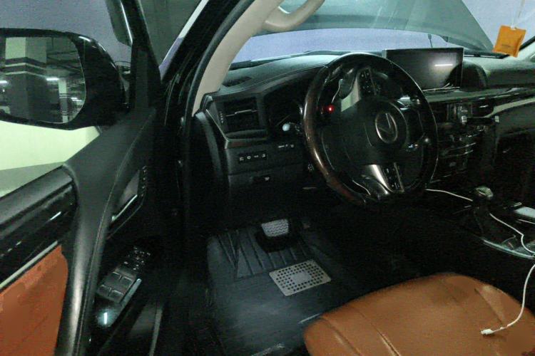 Used Lexus LX 2016 570 Prestige Luxury Edition Driver Seat