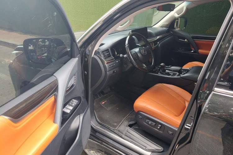 Used Lexus LX 2016 570 Prestige Luxury Edition Driver Seat