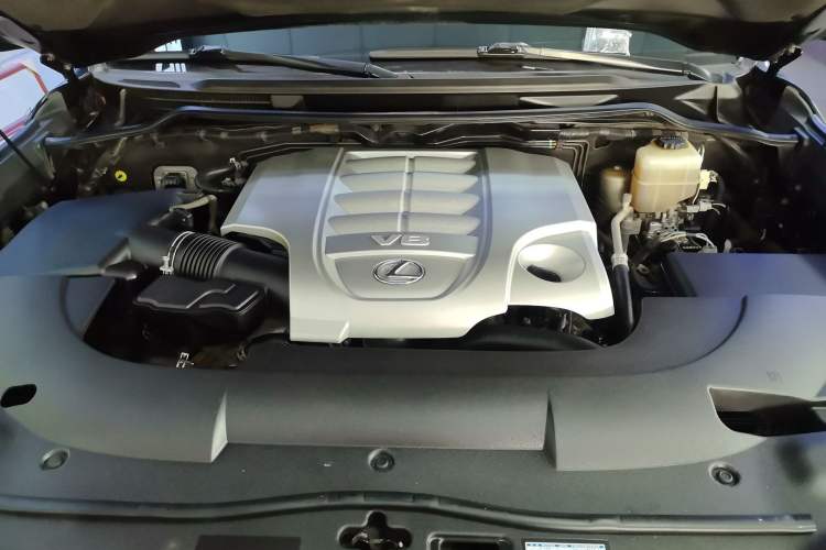 Used Lexus LX 2016 570 Prestige Luxury Edition Engine Bay