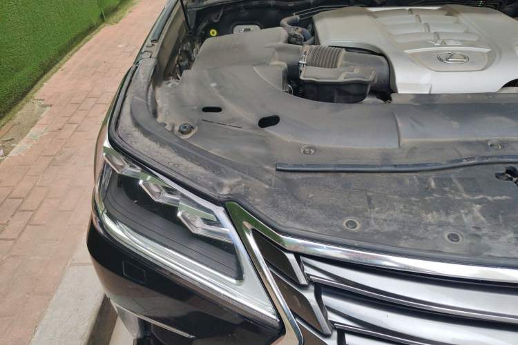 Used Lexus LX 2016 570 Prestige Luxury Edition Engine Bay Right